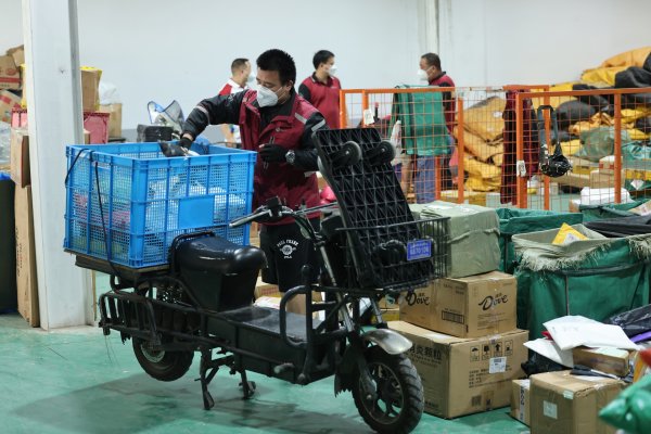 配资股票论坛 面临价格战单票收入承压，快递企业“求助”自动化