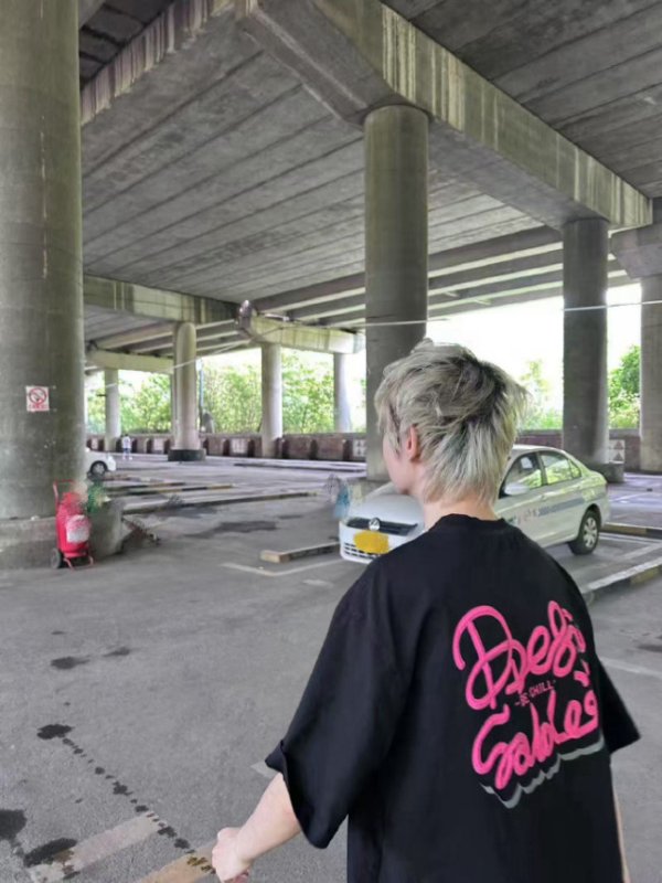 股票配资最新资讯 一诺的学车趣事，上车第一句话：我天赋异禀